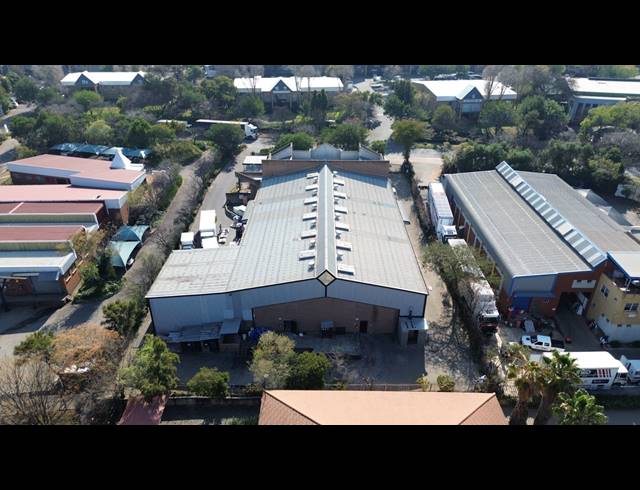 1,760M² WAREHOUSE TO LET IN KYALAMI